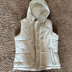 New Balance Women's Hooded white Puffer Vest